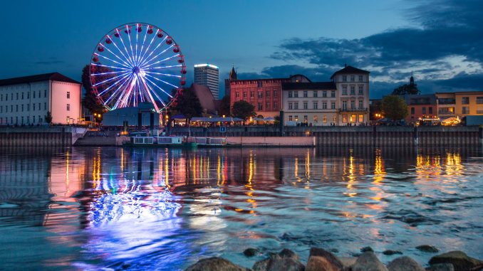 Foto von einem Riesenrad Copyright: Artur Kozlowski